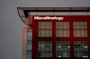 MicroStrategy Loss Widens as Bitcoin Strategy Faces Pressure